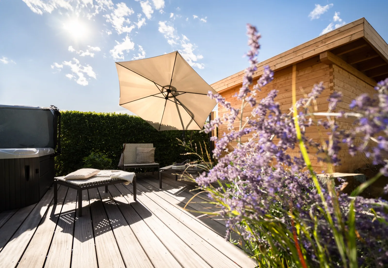 Whirlpool an der Terrassenkante mit Perowskien