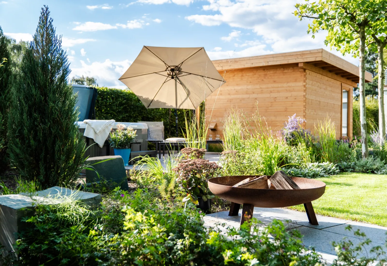Gartensauna & Whirlpool